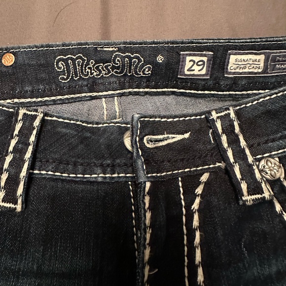 Miss Me capris - Picture 3 of 3